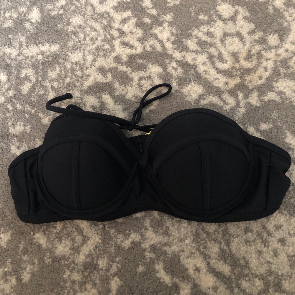 Black bandeau bikini top